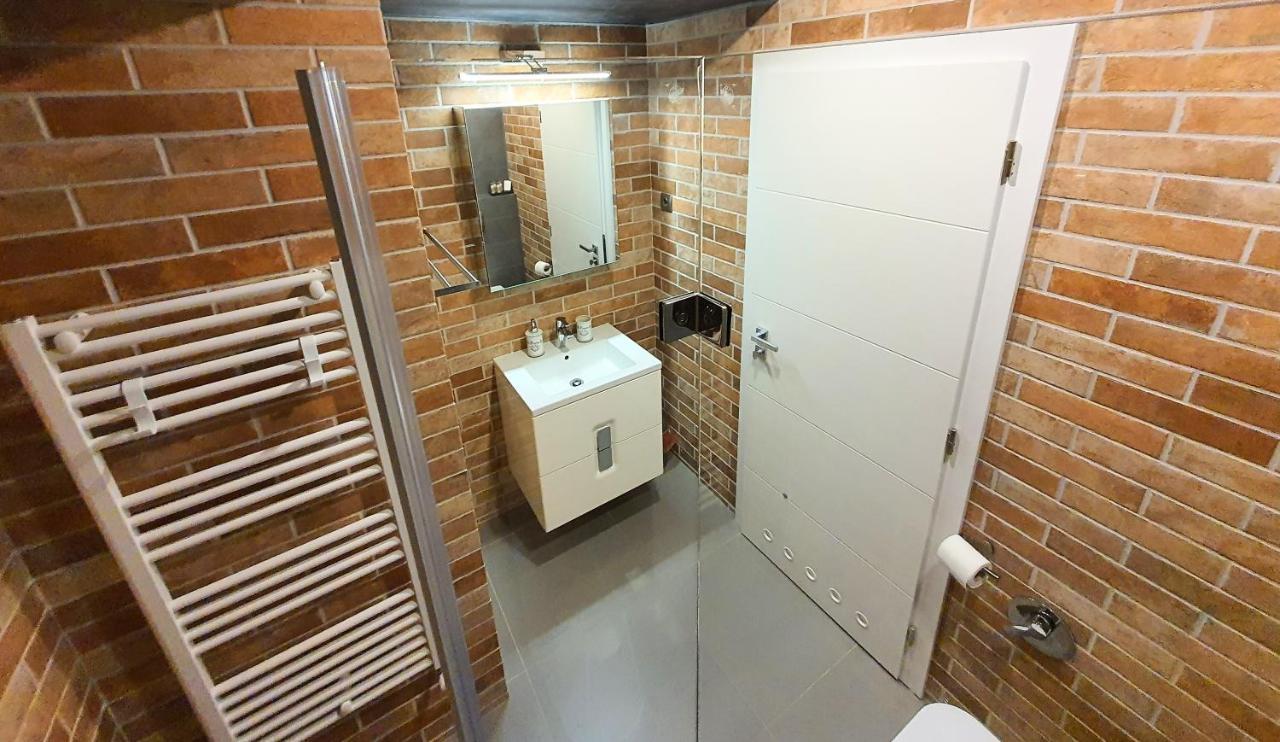Eriss Studio Suite - Ozone Building Apartment Cluj-Napoca Eksteriør bilde